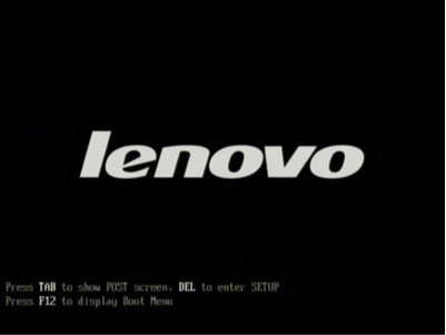 Lenovoロゴ画面が表示